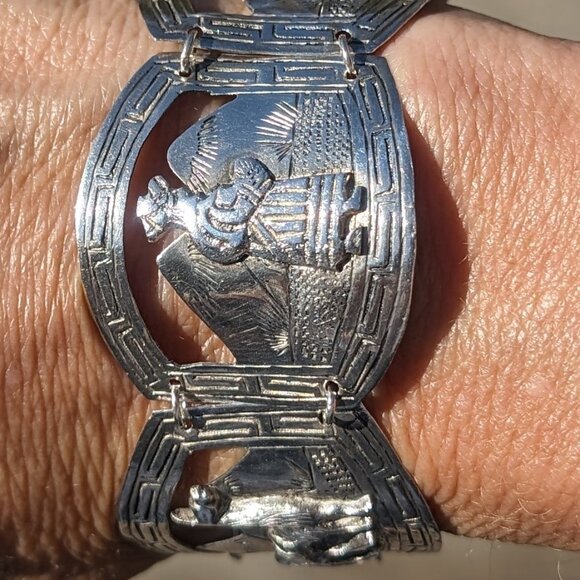 Estate Vintage Peruvian Lama Sterling Silver Five Panel Cuff Bracelet - Picture 5 of 10